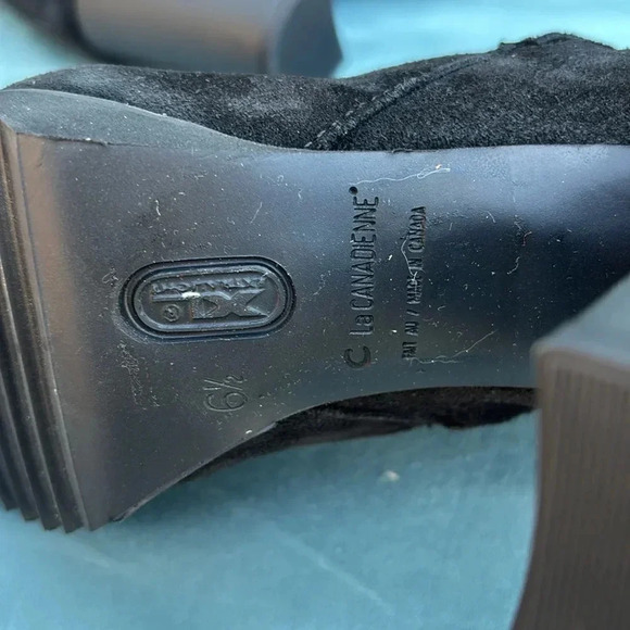 NWOT La Canadienne Women Myranda Waterproof Suede Lug Sole Bootie Size 6.5 Black - Picture 8 of 10